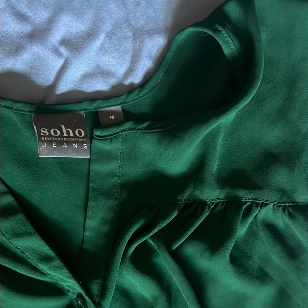 Soho Green and Gray Ruffled Raglan Blouse - Picture 2 of 6